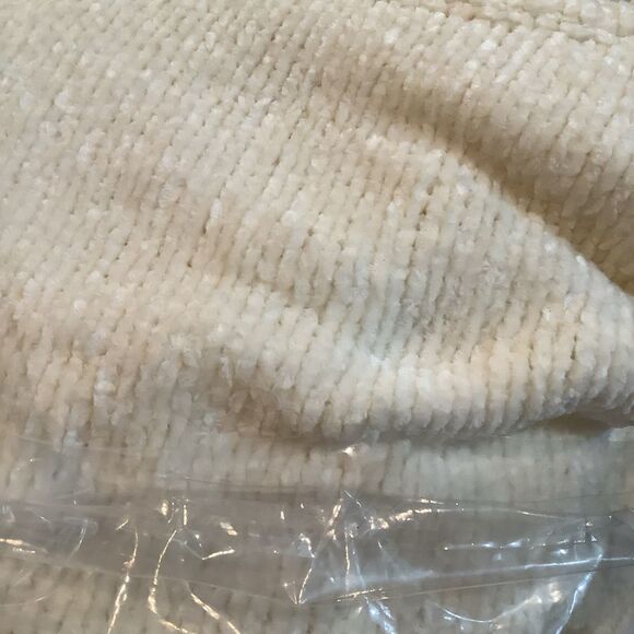 Long Sleeve/Off the Shoulder by In The Style - Picture 7 of 8